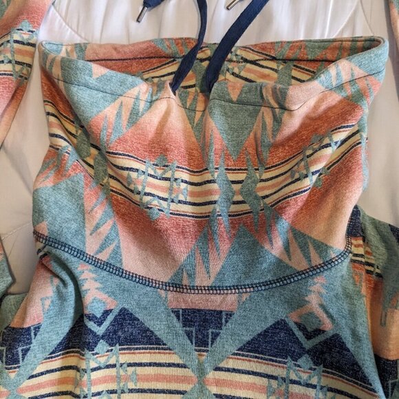 American Living Cowl Neck Aztec Top Womens Medium Lightweight Long Sleeve - Picture 14 of 16